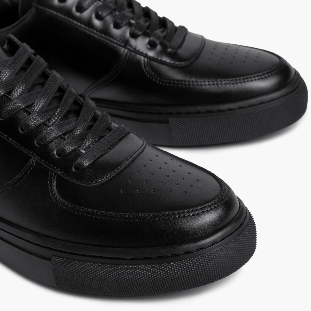Court | Jet Black